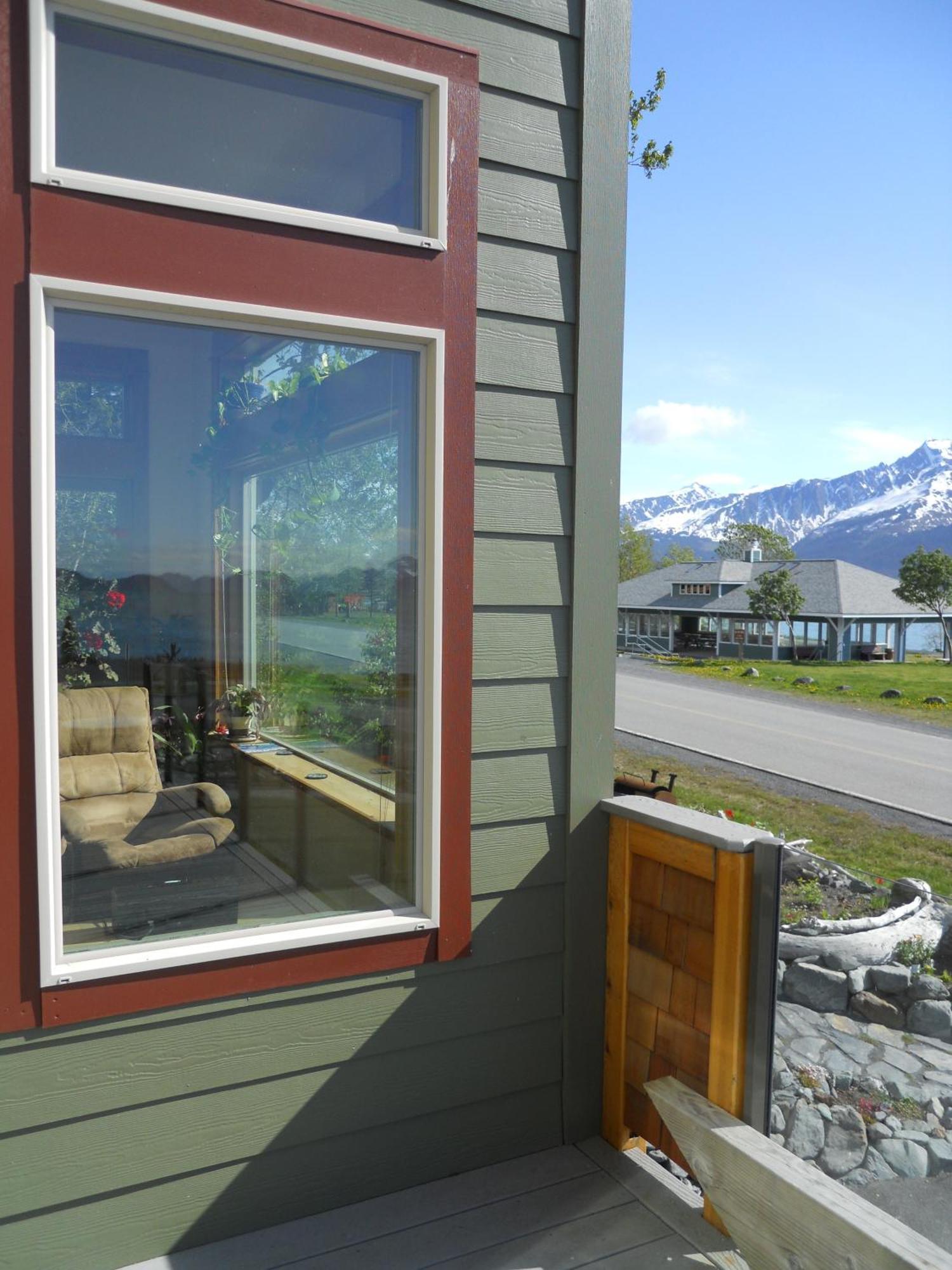 Seward Front Row Bed And Breakfast Экстерьер фото